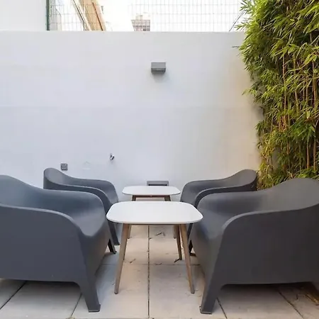 Bright T2 With 35 M2 Terrace, 2bed And 2bath And Fast Internet! Appartamento *