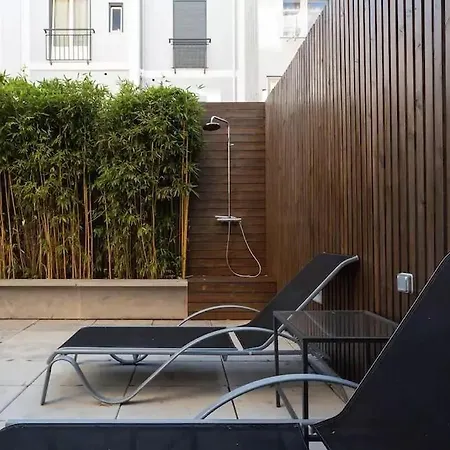 Apartamento Bright T2 With 35 M2 Terrace, 2bed And 2bath And Fast Internet!