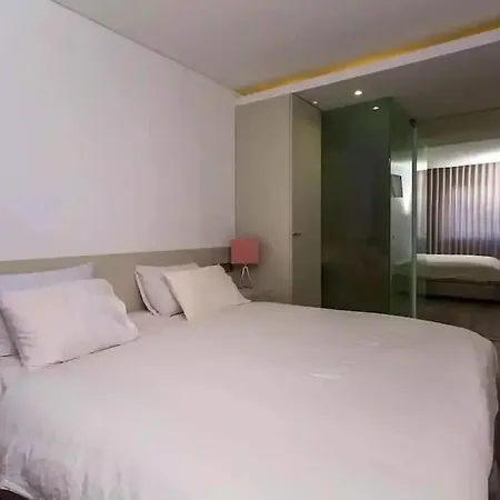 Apartamento Bright T2 With 35 M2 Terrace, 2bed And 2bath And Fast Internet! *