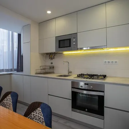 Apartamento Bright T2 With 35 M2 Terrace, 2bed And 2bath And Fast Internet! Lisboa