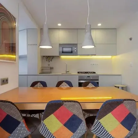 Lägenhet Bright T2 With 35 M2 Terrace, 2bed And 2bath And Fast Internet! *